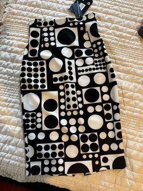 Modern Black & White Geometric Pencil Skirt